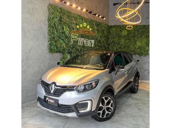 RENAULT CAPTUR 1.6 16V SCE FLEX LIFE X-TRONIC RENAULT CAPTUR 1.6 16V SCE FLEX LIFE X-TRONIC